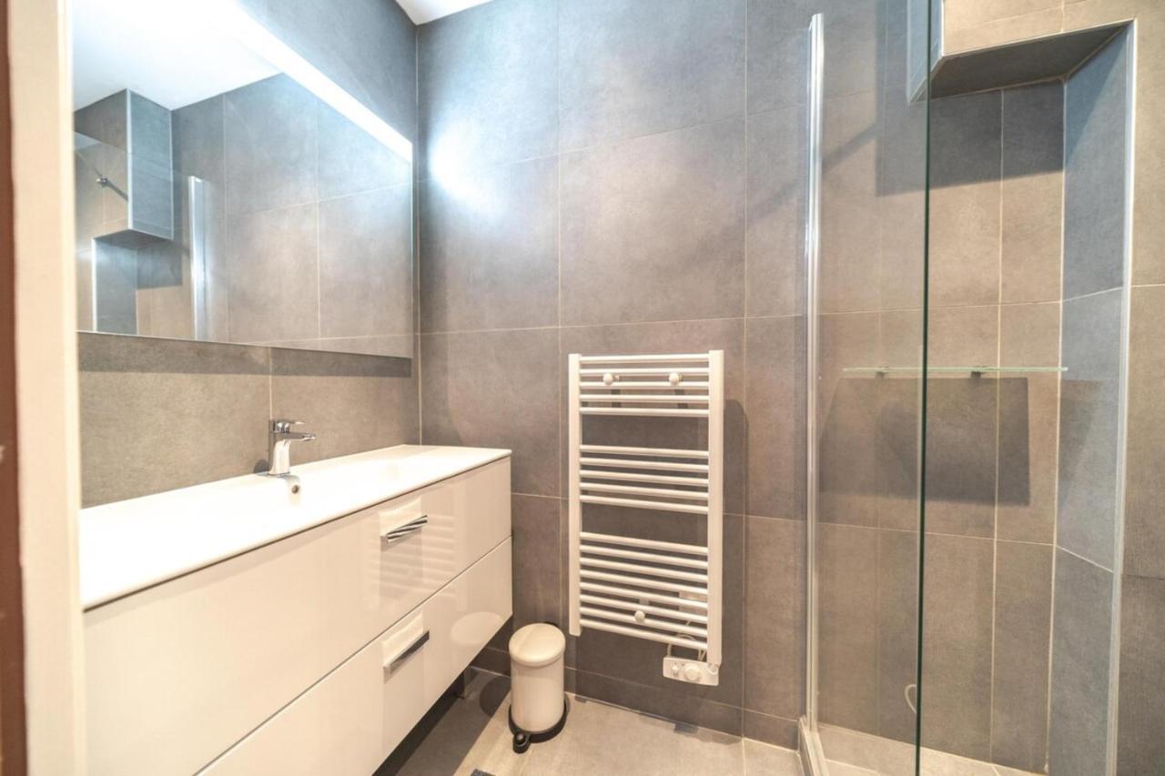 Appartement Situe A -Part Dieu Lione Esterno foto